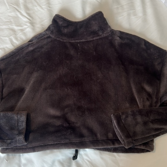 Urban Outfitters cropped fuzzy quarter zip - Picture 2 of 4